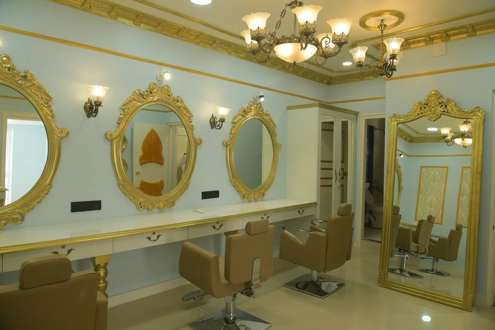 The main styling floor at Le Beau with full-length mirror