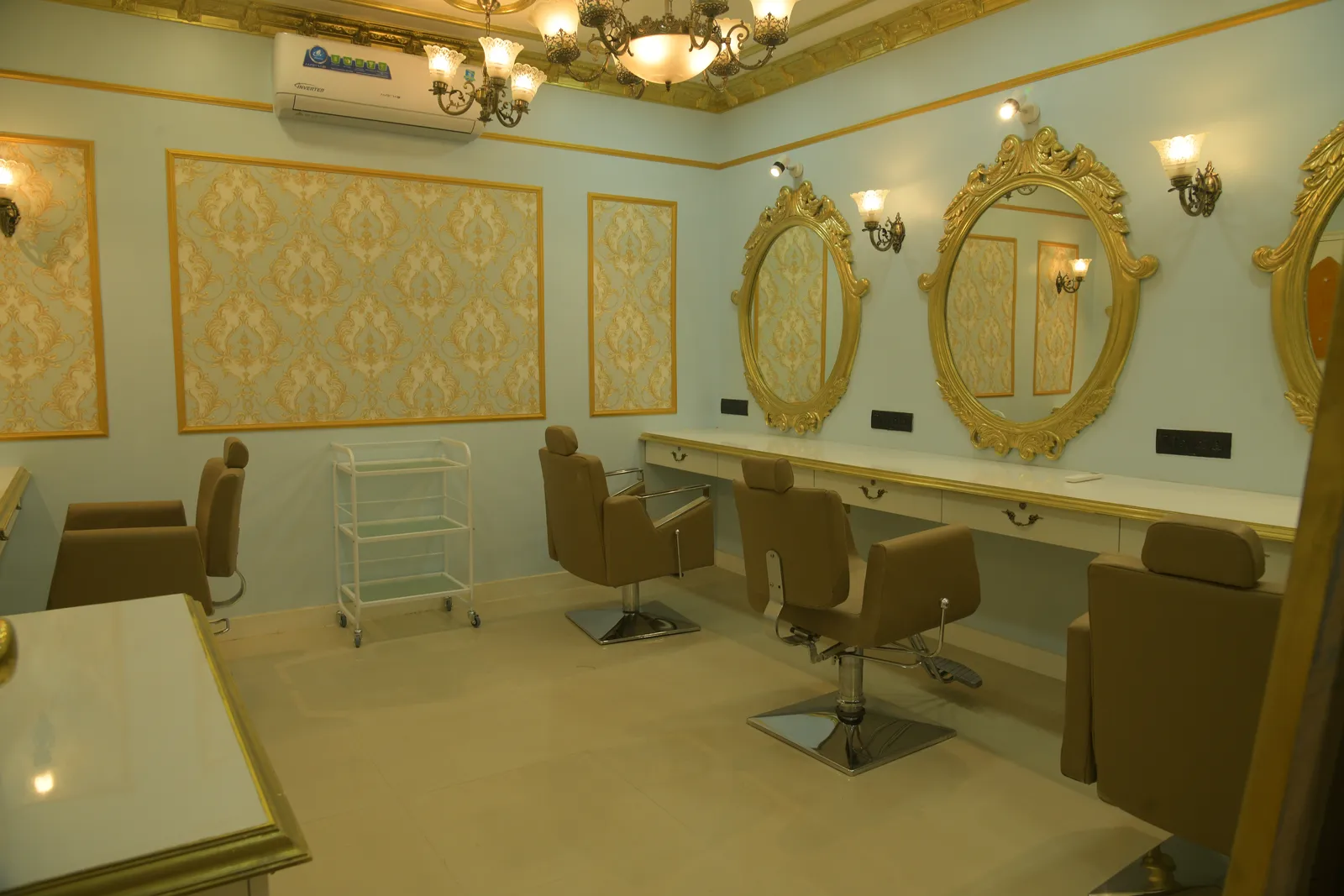 Elegant treatment room at Le Beau with damask panelling